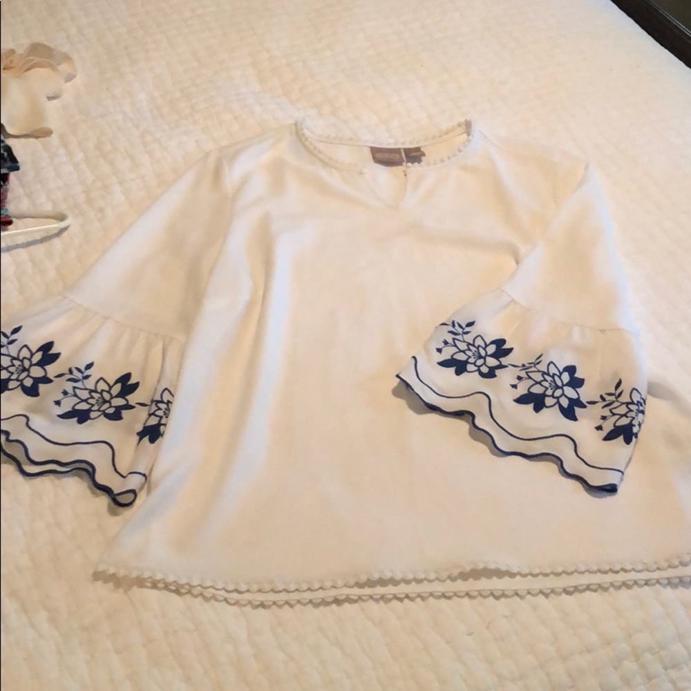 Chico’s white blouse, L